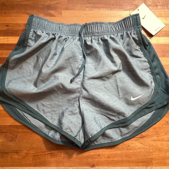 Nike Dri-Fit Tempo Womens Running Shorts deep jungle small - Picture 1 of 9